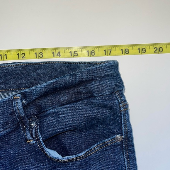 Good American Dark Wash High Rise Frayed Hem Ankle Skinny Jeans 31 15 Women’s - Picture 9 of 15